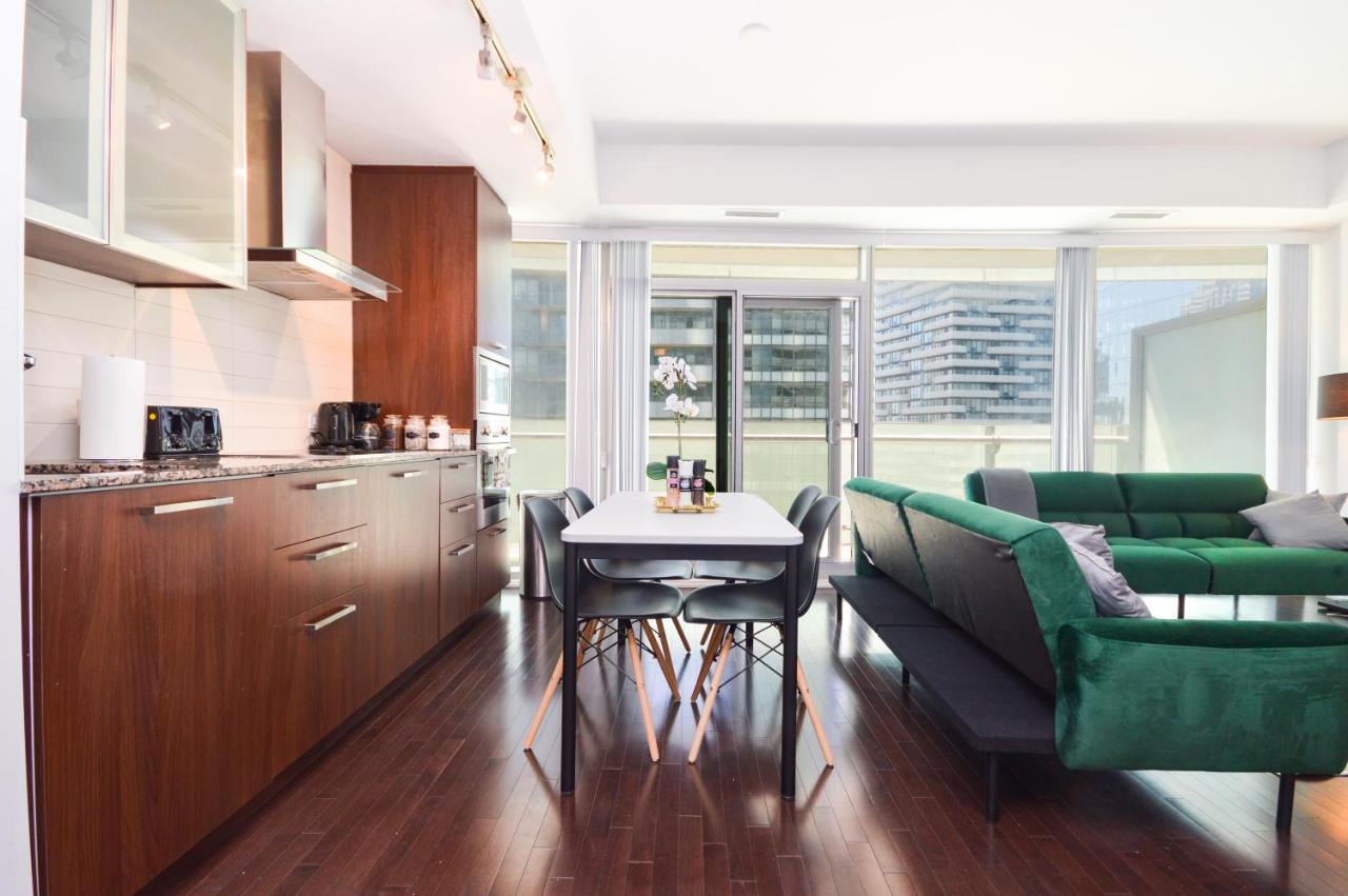 Downtown Toronto Condo Near Cn Tower, Mtcc, Rogers Center , Union Station Exteriör bild