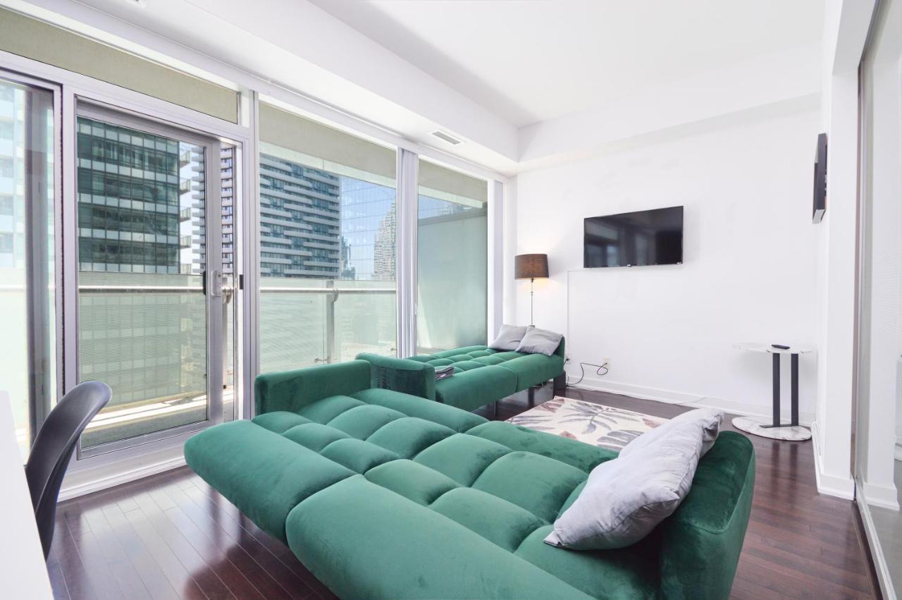 Downtown Toronto Condo Near Cn Tower, Mtcc, Rogers Center , Union Station Exteriör bild