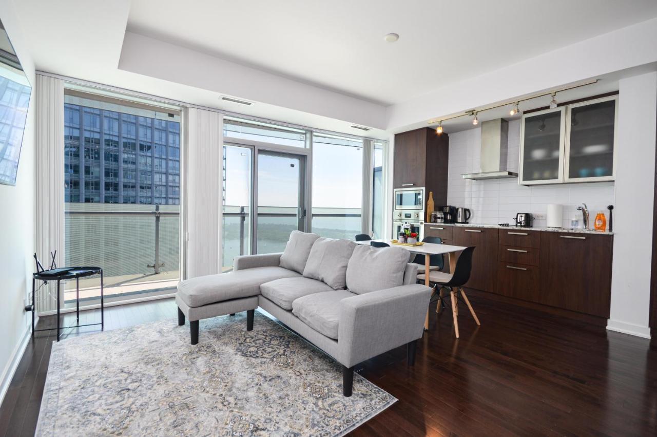 Downtown Toronto Condo Near Cn Tower, Mtcc, Rogers Center , Union Station Exteriör bild