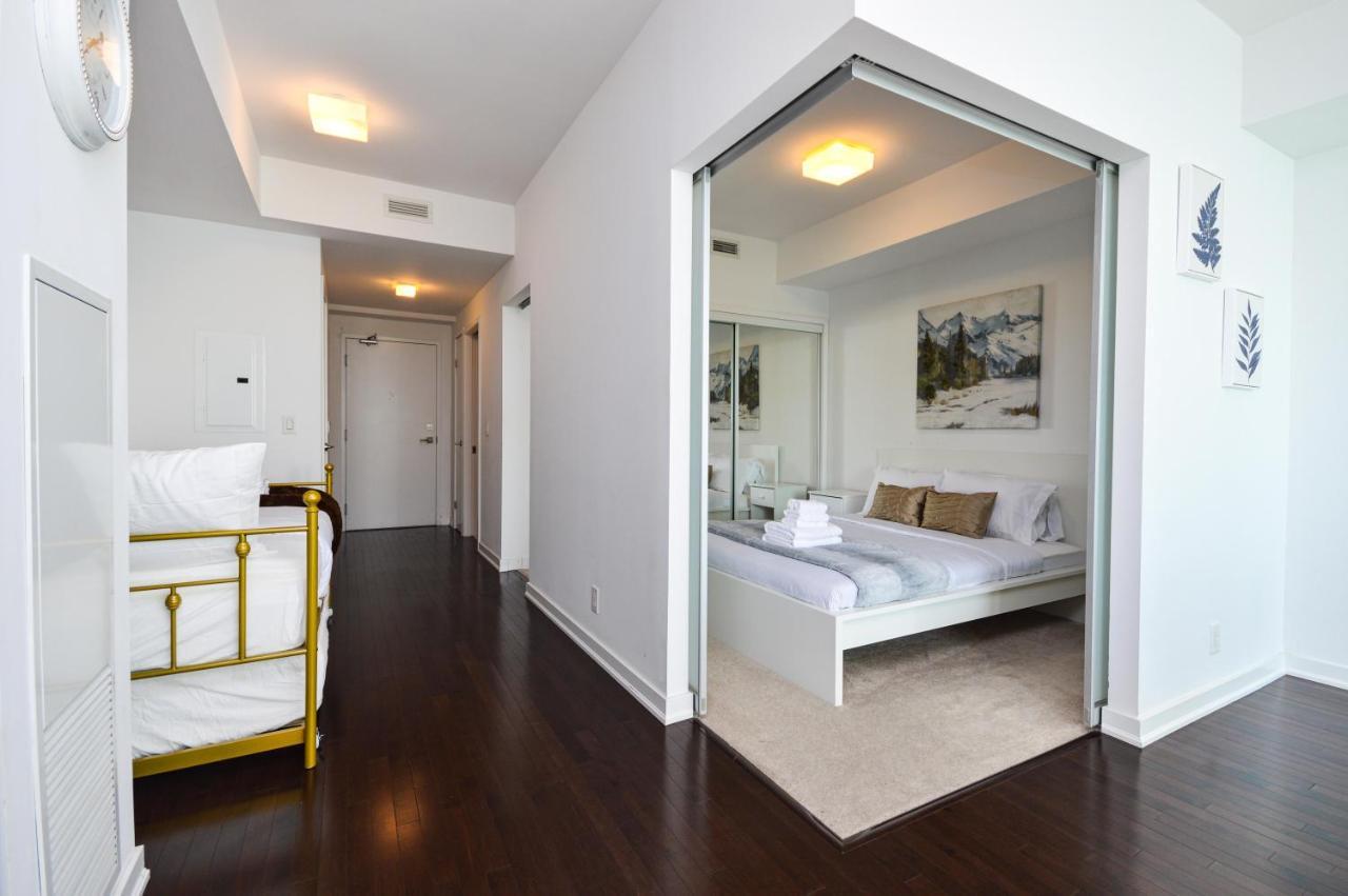 Downtown Toronto Condo Near Cn Tower, Mtcc, Rogers Center , Union Station Exteriör bild