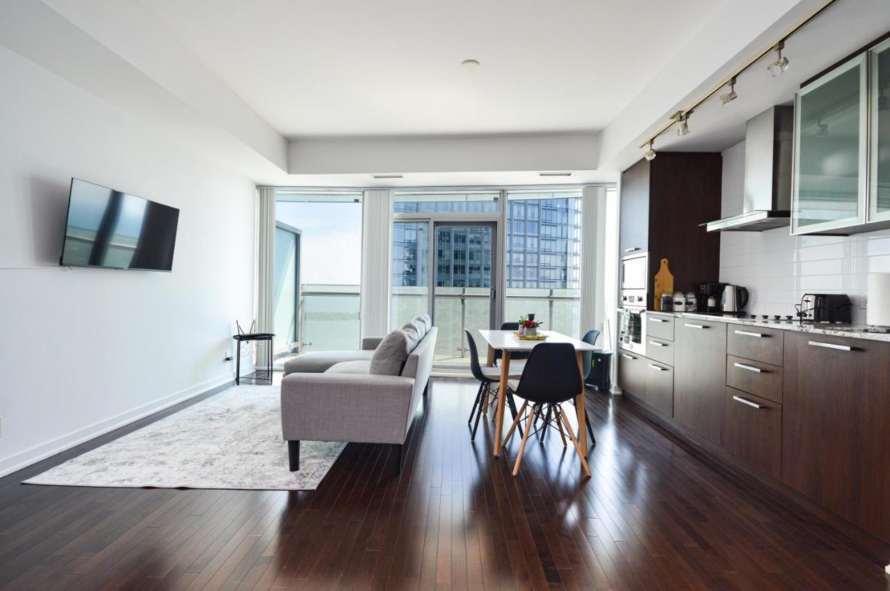 Downtown Toronto Condo Near Cn Tower, Mtcc, Rogers Center , Union Station Exteriör bild
