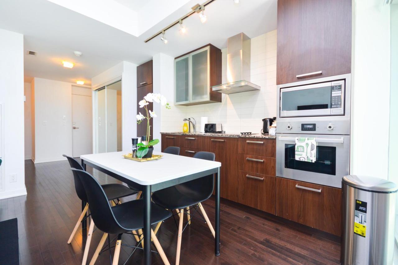 Downtown Toronto Condo Near Cn Tower, Mtcc, Rogers Center , Union Station Exteriör bild