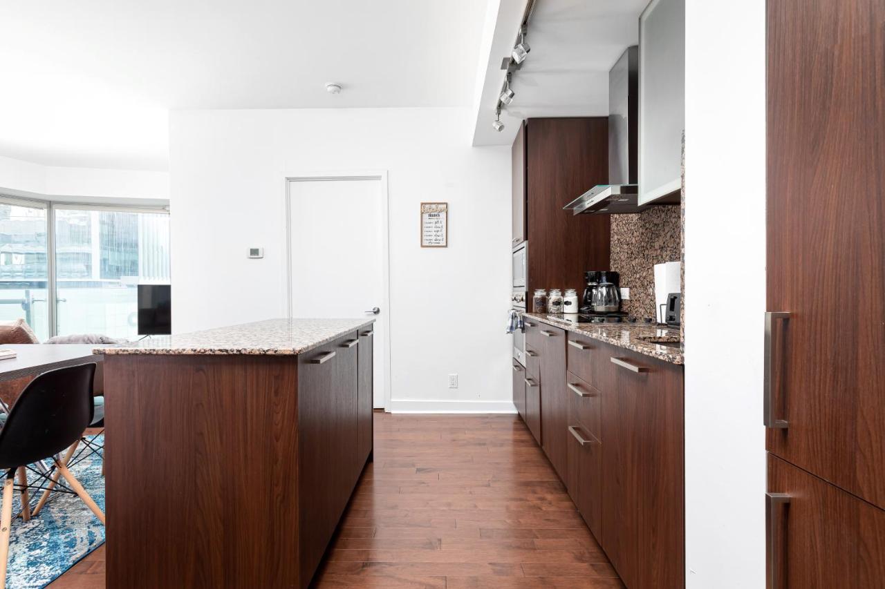 Downtown Toronto Condo Near Cn Tower, Mtcc, Rogers Center , Union Station Exteriör bild