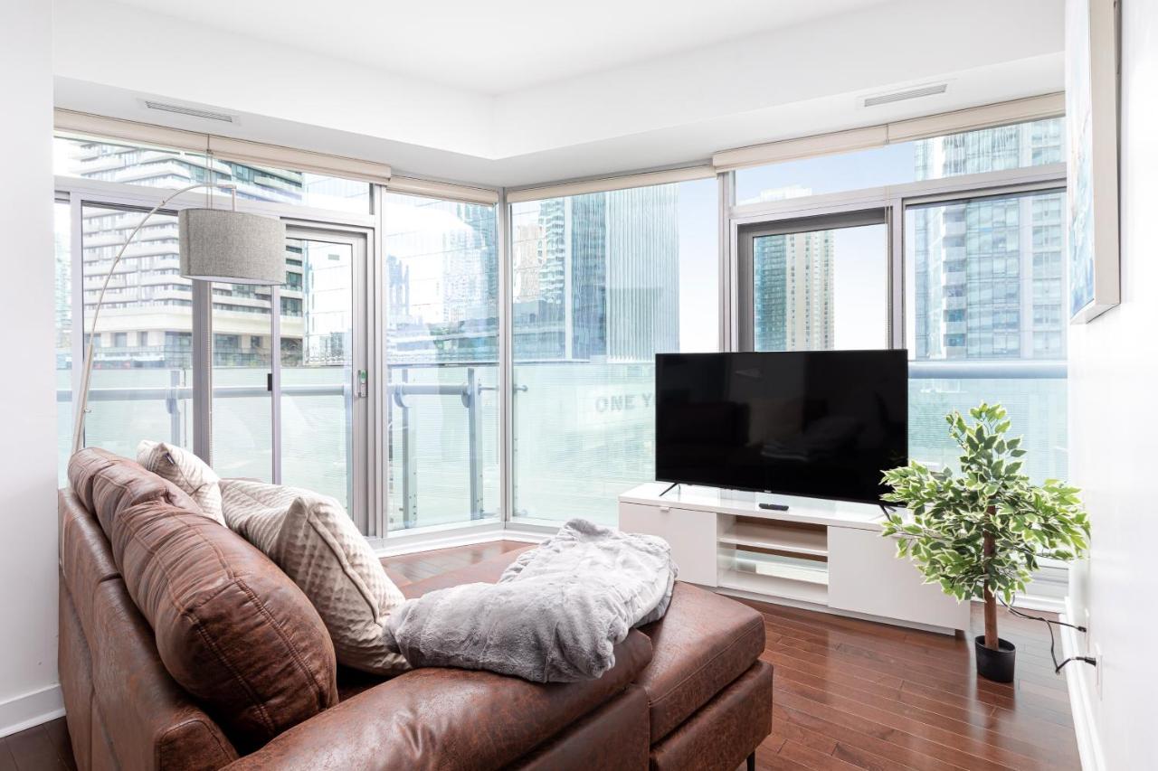 Downtown Toronto Condo Near Cn Tower, Mtcc, Rogers Center , Union Station Exteriör bild